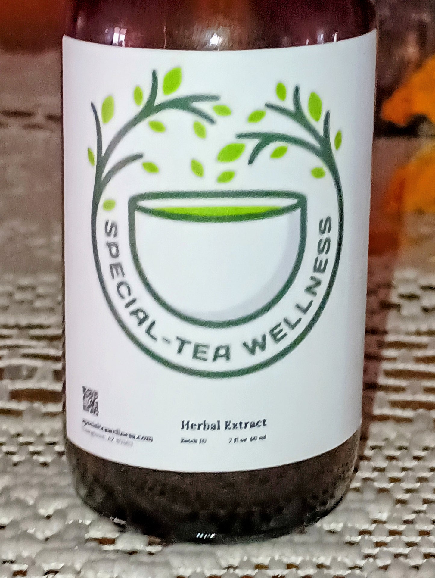 Yarrow Tincture (Achillea millefolium) Support your well-being with the versatile benefits of our Yarrow Tincture, crafted using the traditional weight-to-volume method.