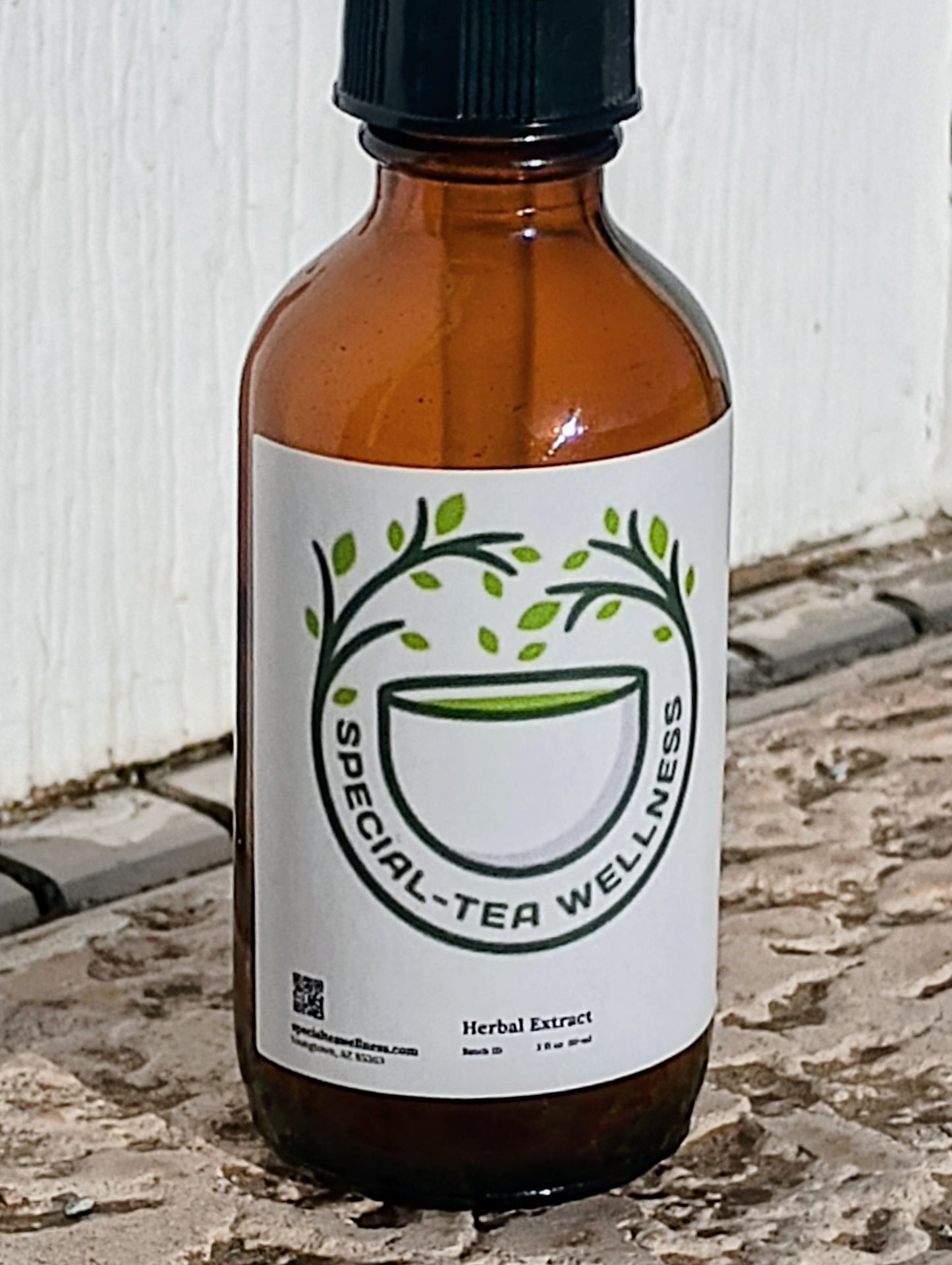 Rosemary Tincture Celebrated for its ability to support cognitive function, boost energy, and aid digestion, Rosemary has been a cherished herb for centuries. Our Rosemary Tincture is a perfect addition to your wellness routine