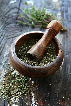 Spearmint (Mentha spicata) is a refreshing and aromatic herb known for its digestive and calming properties